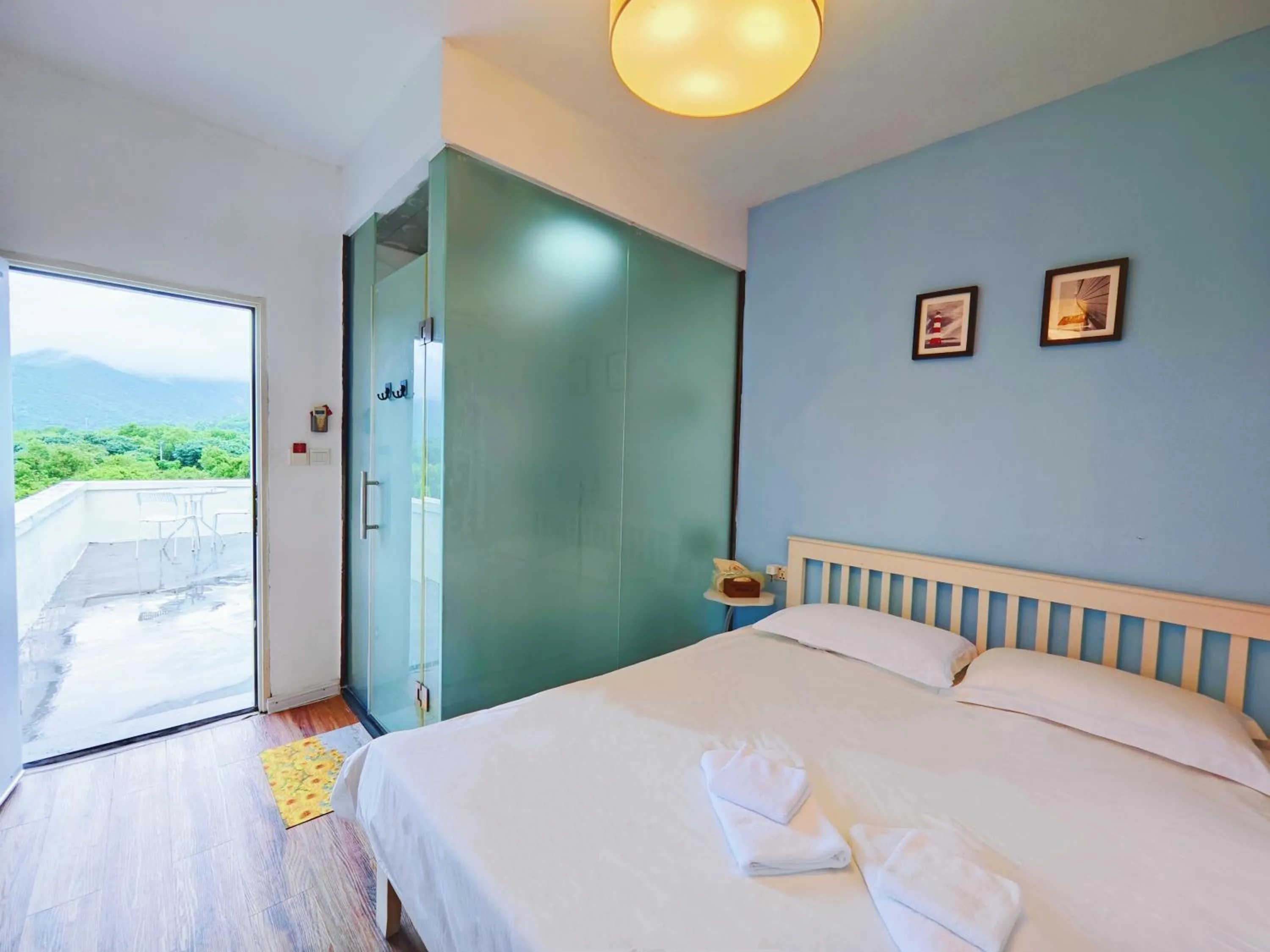 View (from property/room), Bed in Cloud Tree Inn Boutique Guesthouse XiChong DaPeng ShenZhen 深圳大鹏西涌云树里民宿Yun Shu Li