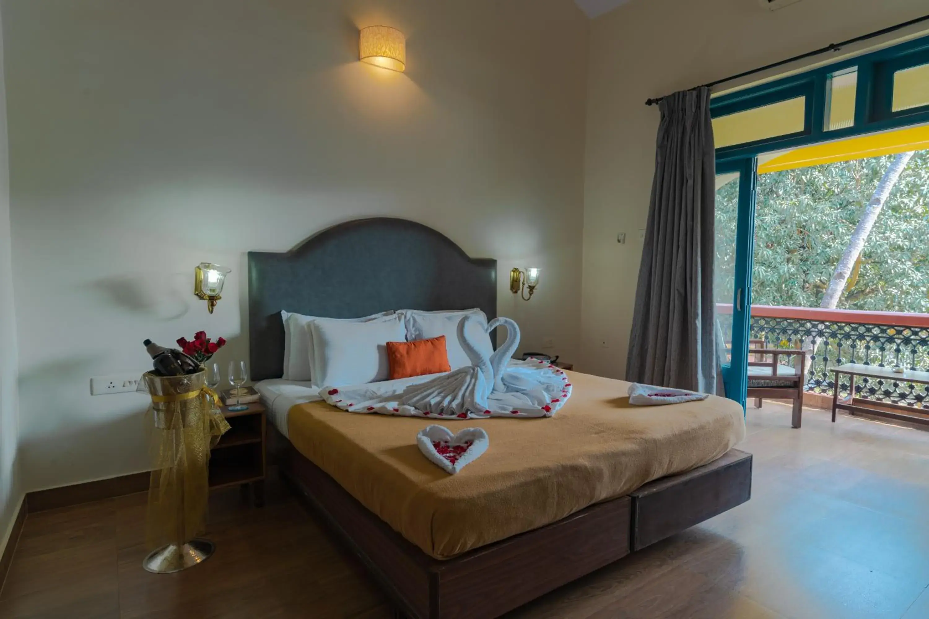 Superior Double or Twin Room with Pool View in Carina Beach Resort Superior Double or Twin Room with Pool View in Carina Beach Resort