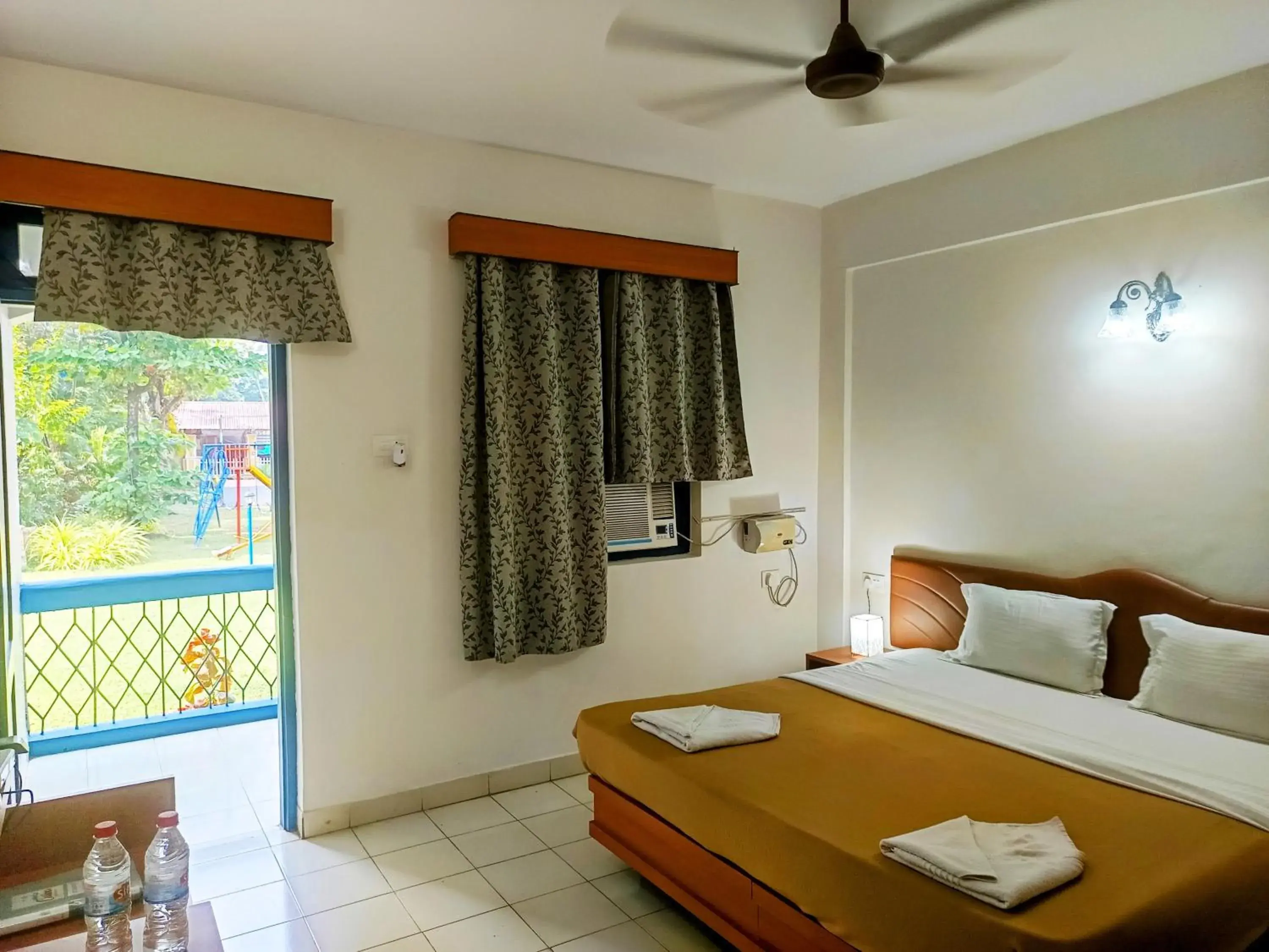 Classic Double Room in Carina Beach Resort Classic Double Room in Carina Beach Resort