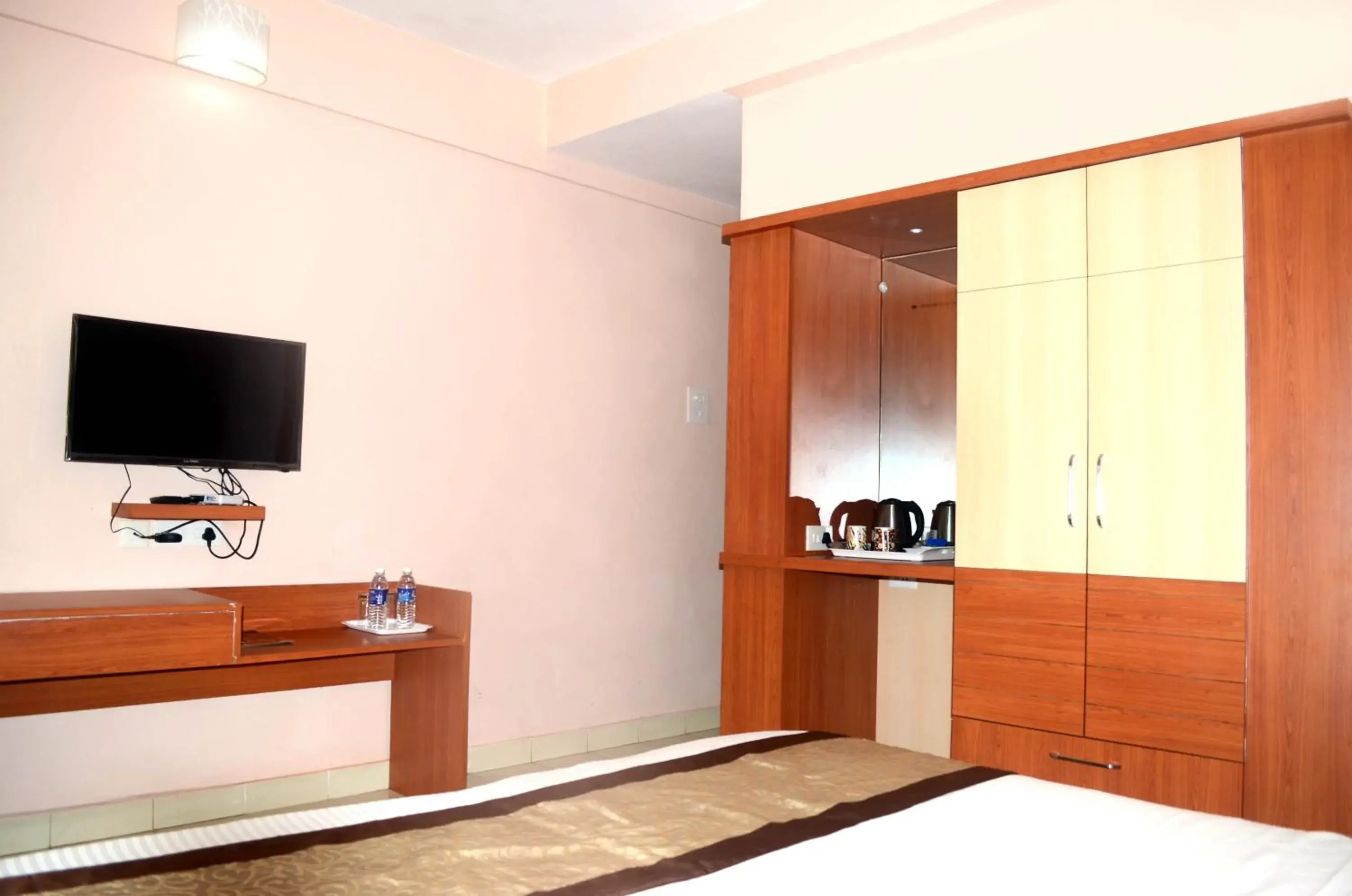 Bed in Carina Beach Resort Bed in Carina Beach Resort