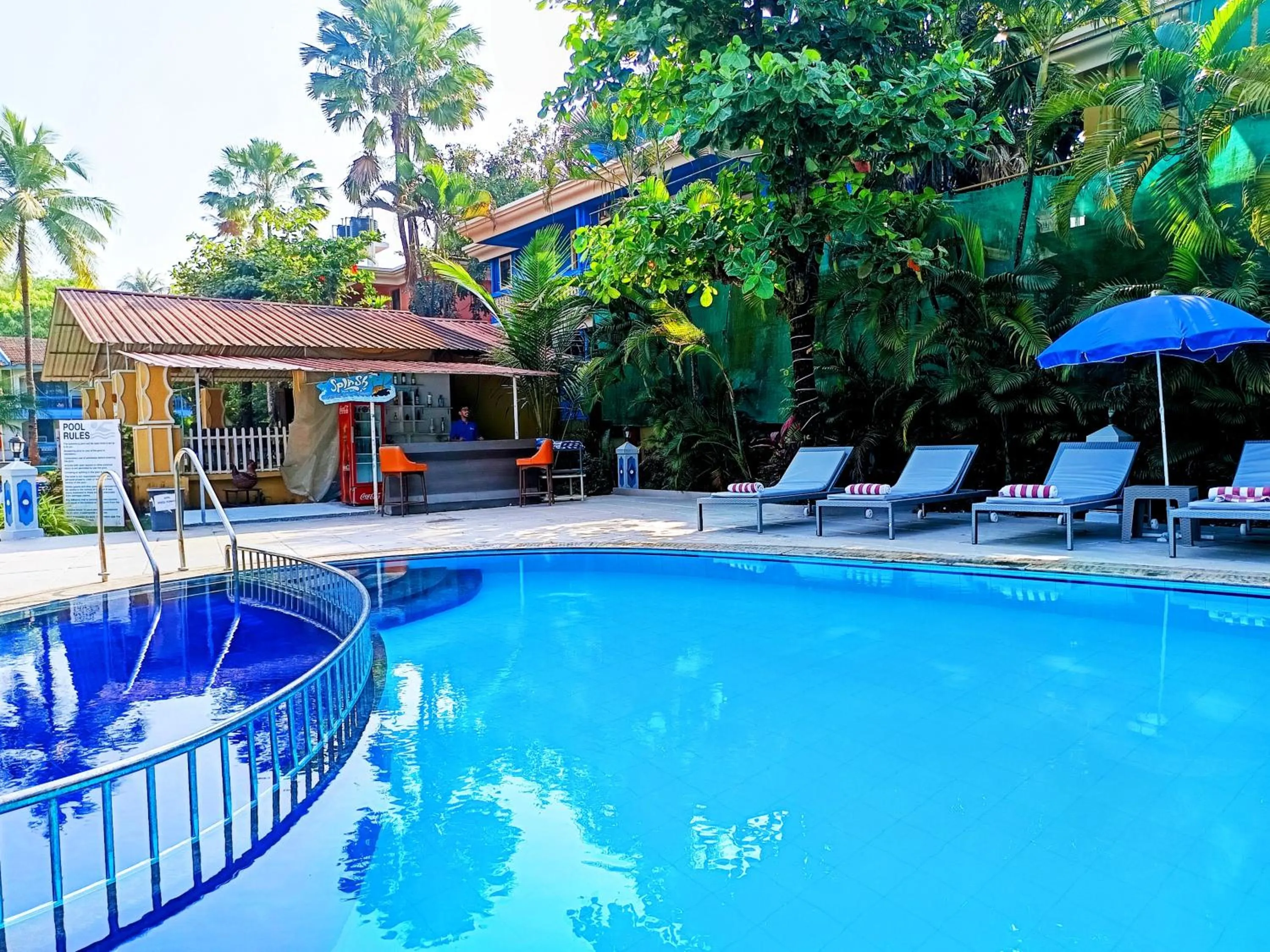 Swimming pool in Carina Beach Resort