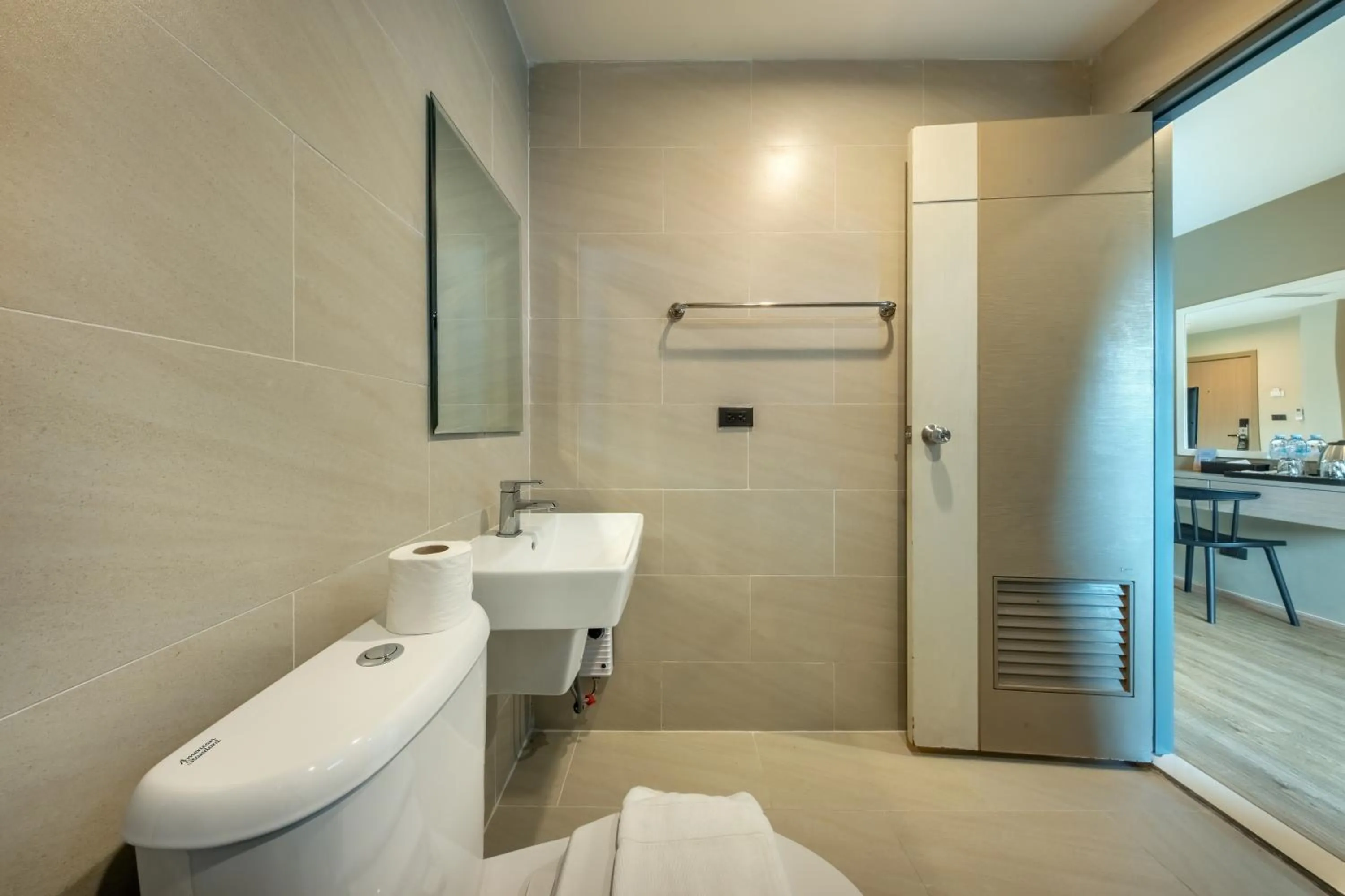 Toilet in Ralph Poshtel Pratunam