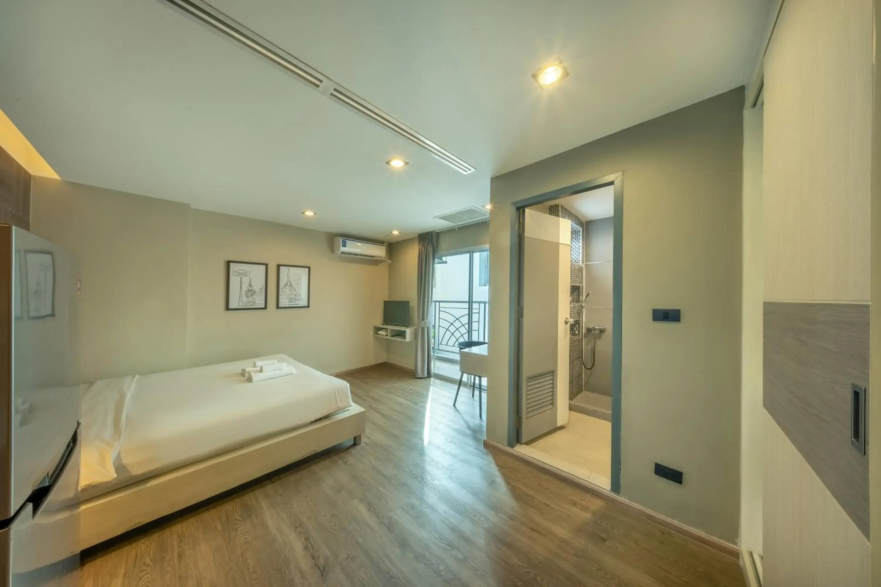 Photo of the whole room, Bed in Ralph Poshtel Pratunam Photo of the whole room, Bed in Ralph Poshtel Pratunam