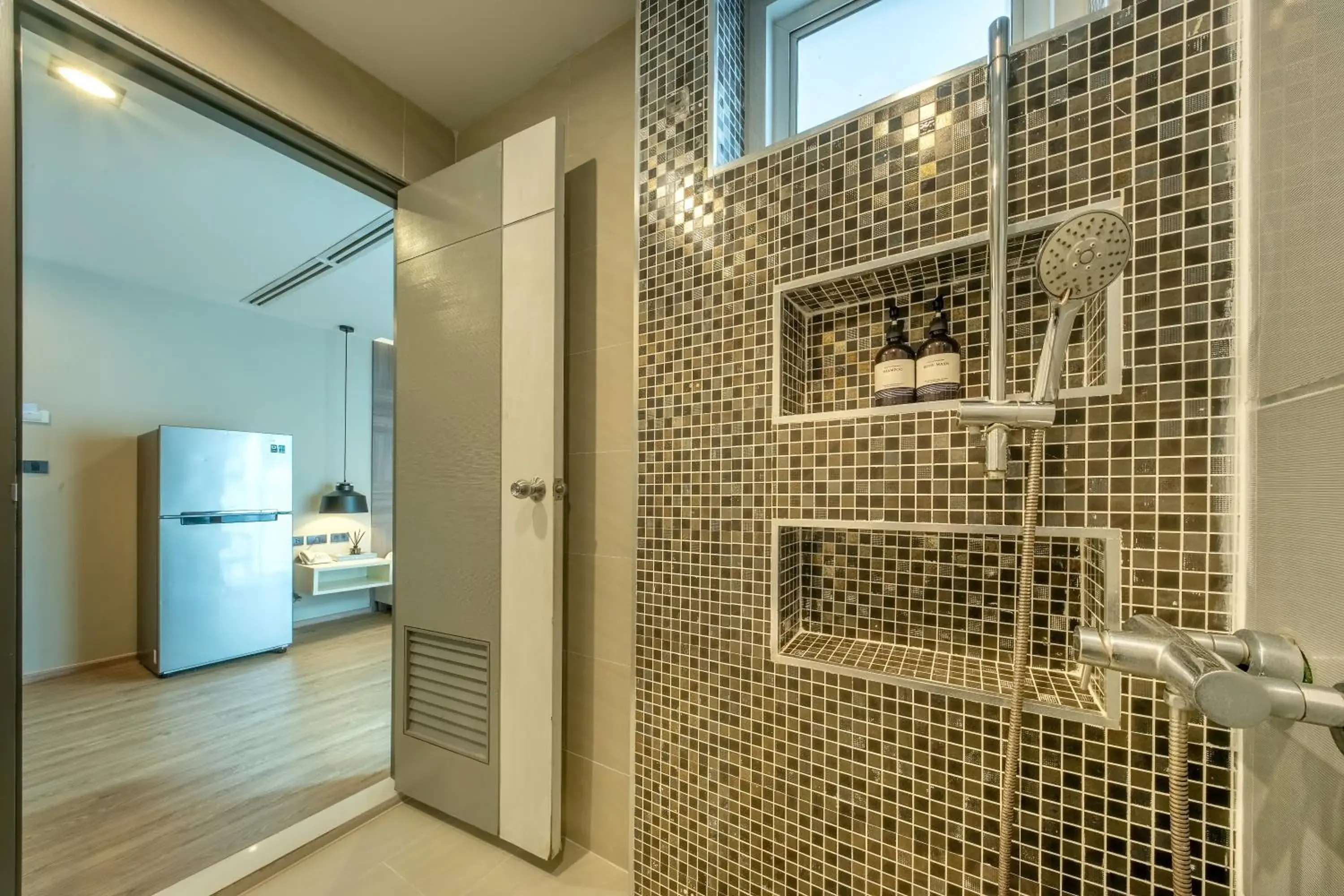 Shower in Ralph Poshtel Pratunam Shower in Ralph Poshtel Pratunam