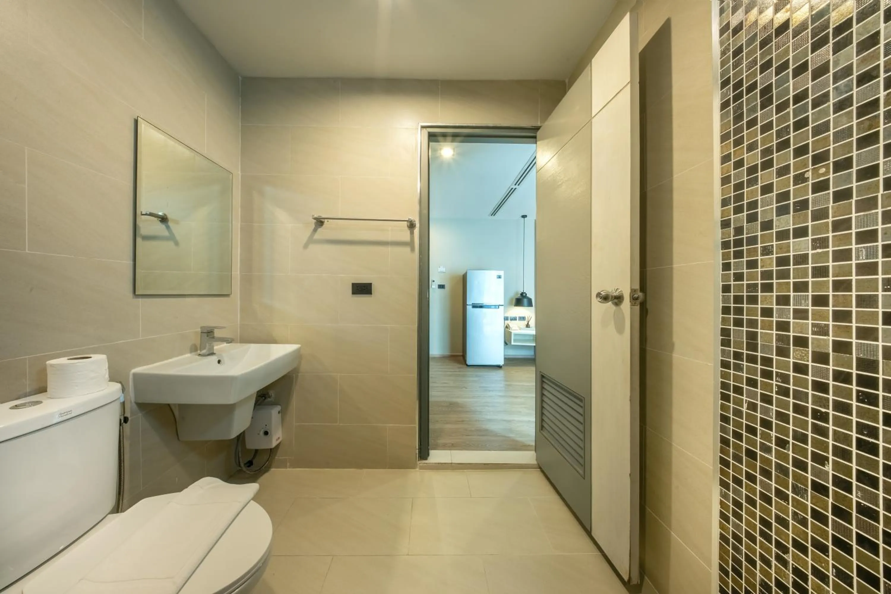 Bathroom in Ralph Poshtel Pratunam