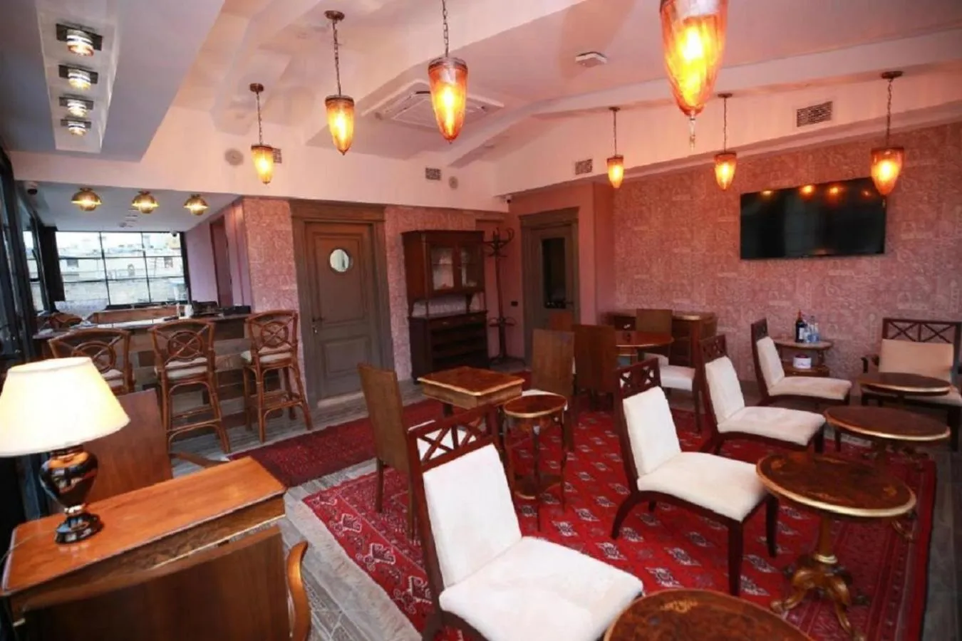 Restaurant/places to eat in West Inn Hotel & Restaurant