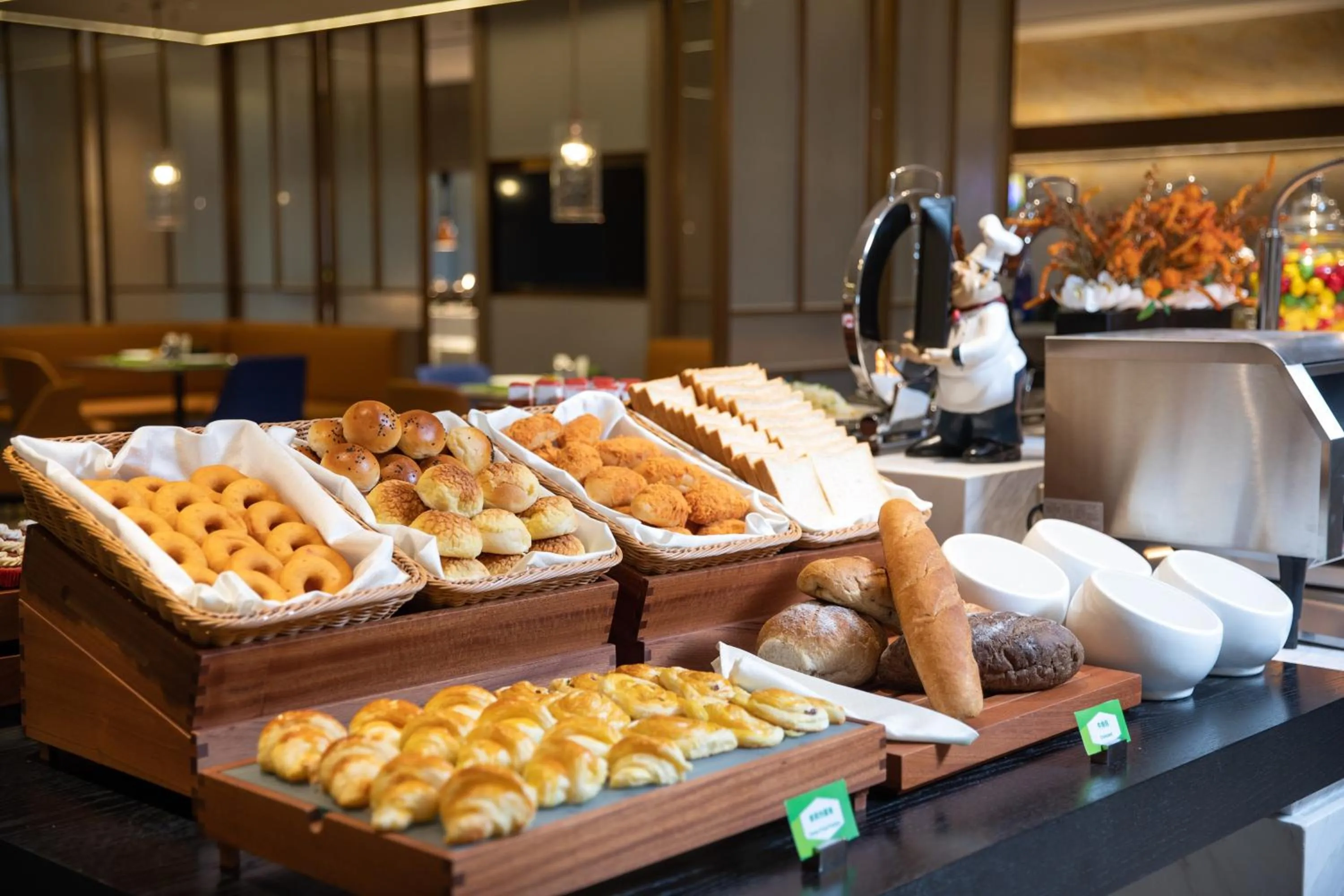 Buffet breakfast in Hampton by Hilton Shenzhen Longgang Yonghu
