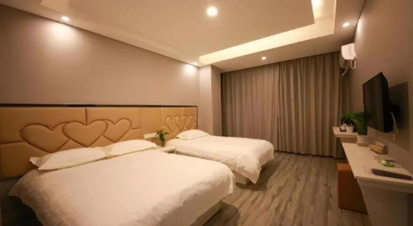 Bed in Shell Jiaxing Nanhu District Dongsheng Dong Road Moon River Street Hotel