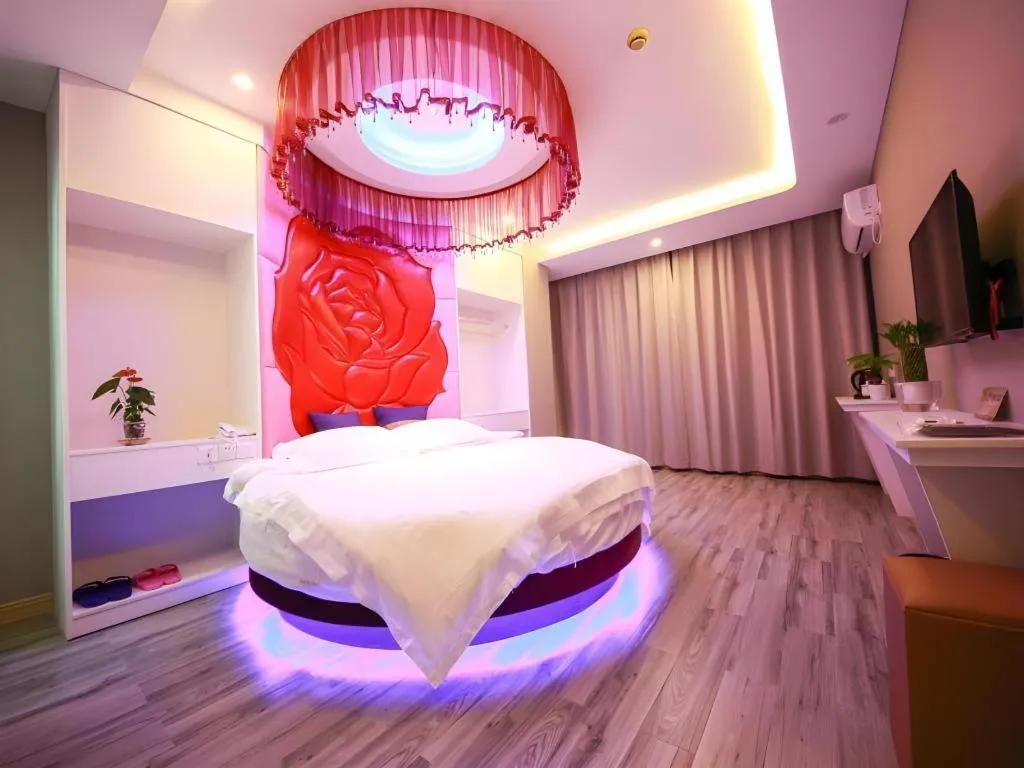 Bed in Shell Jiaxing Nanhu District Dongsheng Dong Road Moon River Street Hotel