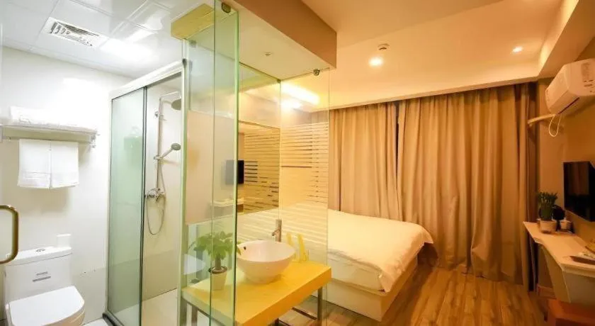 Bed in Shell Jiaxing Nanhu District Dongsheng Dong Road Moon River Street Hotel