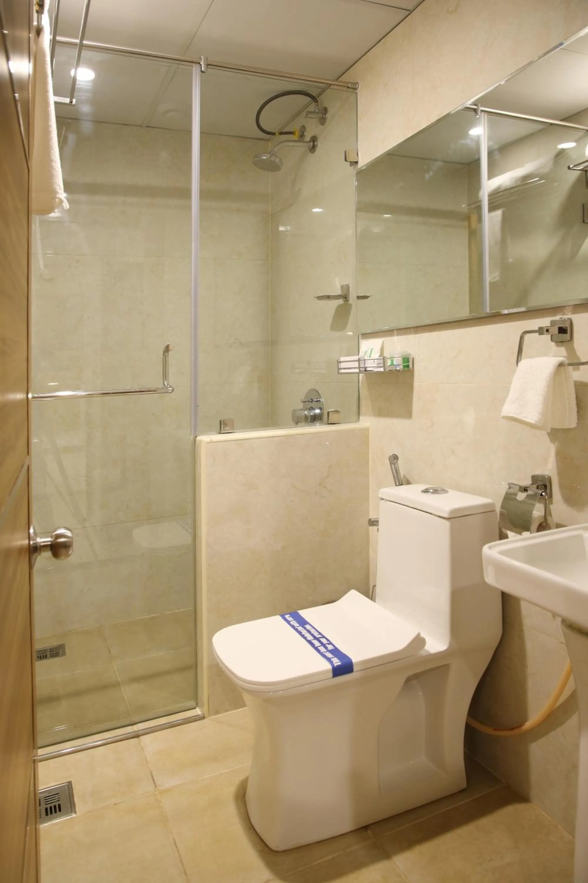 Superior Double or Twin Room - single occupancy in Zing Rooms by GuestHouse Suites