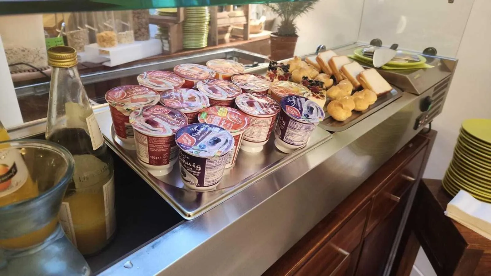 Food and drinks in Gasthaus zum Halbmond