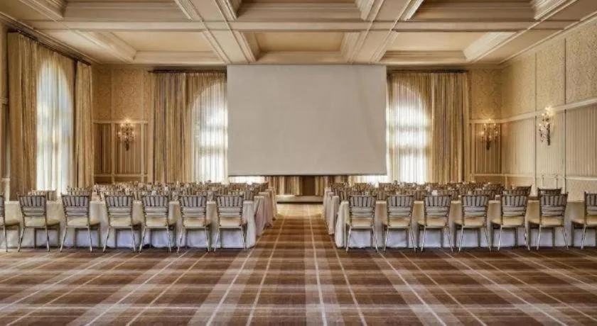 Hotel Jerome, An Auberge Resort