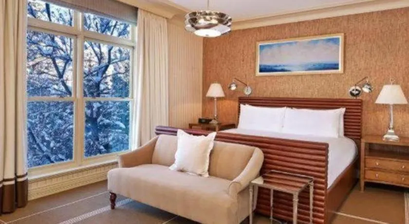 Hotel Jerome, An Auberge Resort