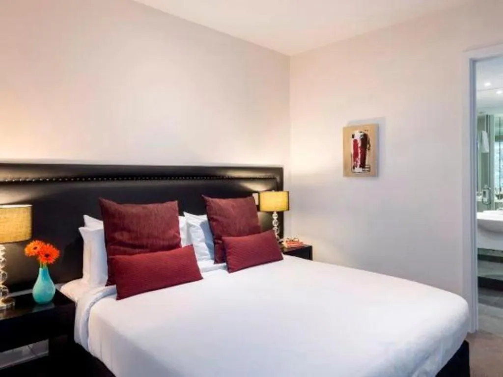 Bed in Oaks Queenstown Club Suites