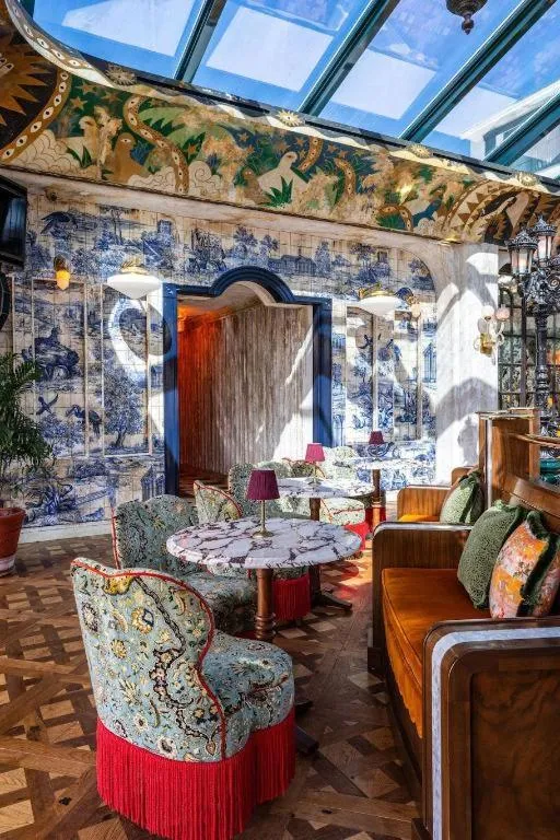 The Lafayette Hotel, Swim Club & Bungalows