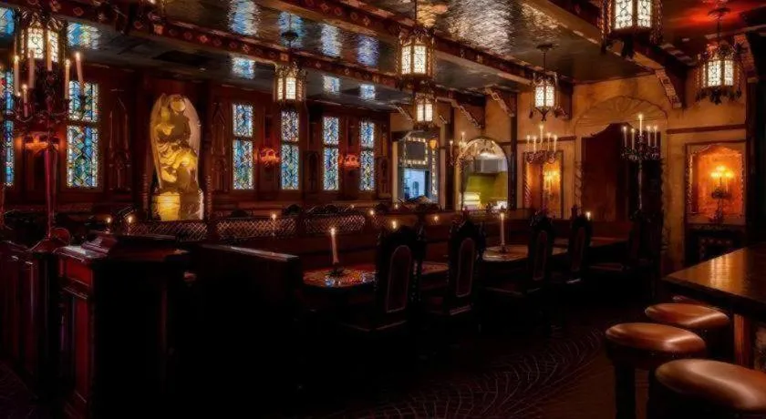 The Lafayette Hotel, Swim Club & Bungalows