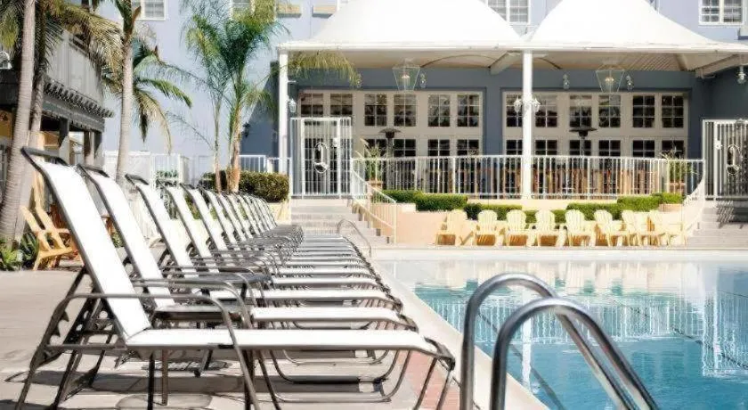 The Lafayette Hotel, Swim Club & Bungalows