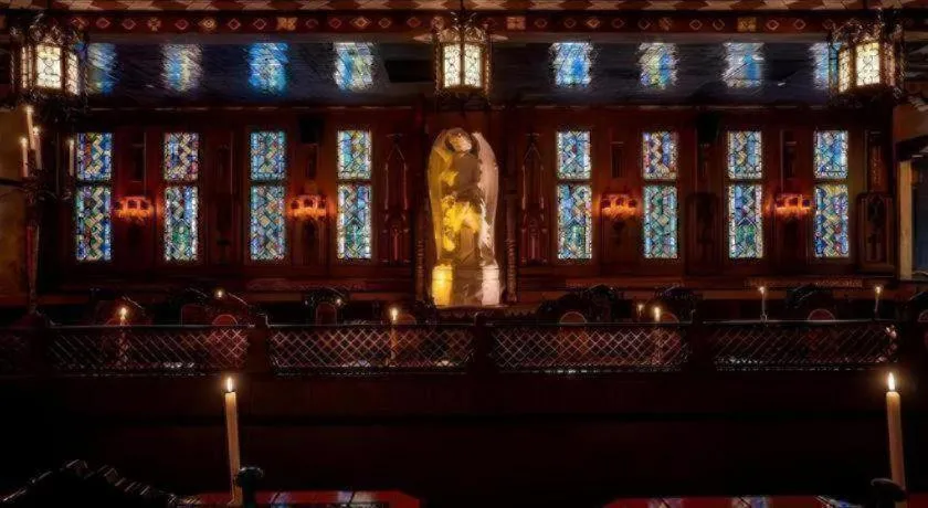 The Lafayette Hotel, Swim Club & Bungalows