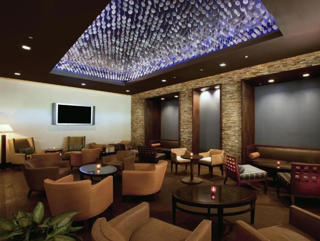 Sheraton Crescent Hotel