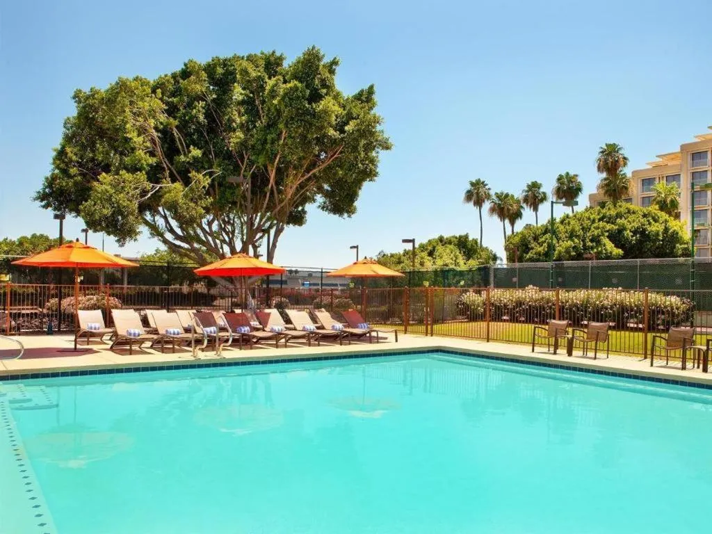 Sheraton Crescent Hotel