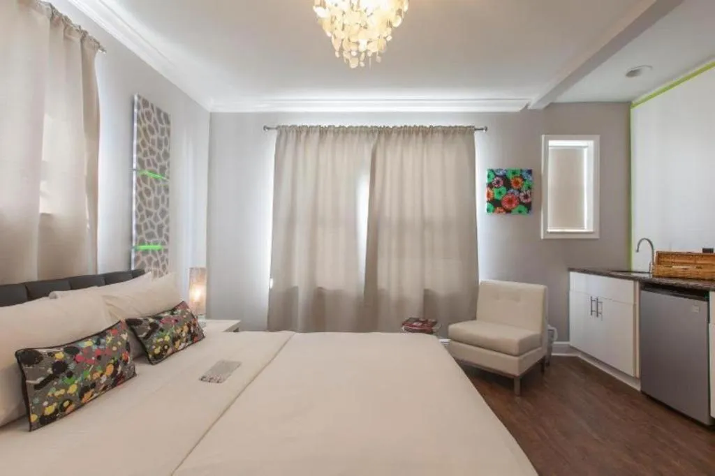 Bed in Odyssey of South Beach Apart Hotel