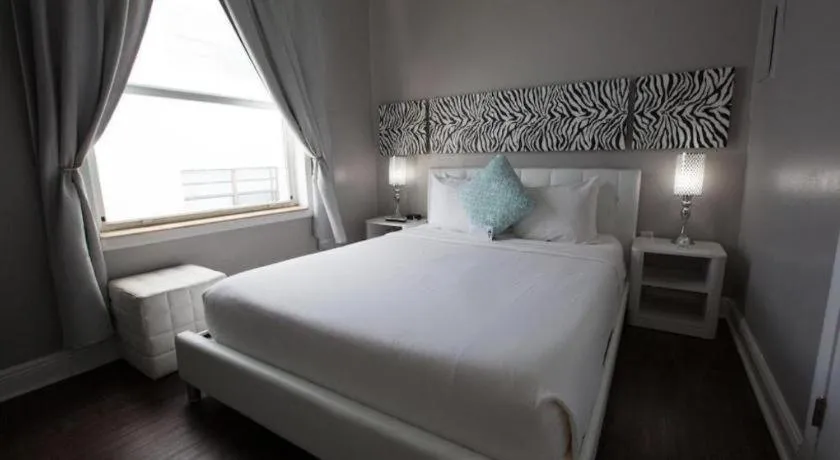 Bed in Odyssey of South Beach Apart Hotel