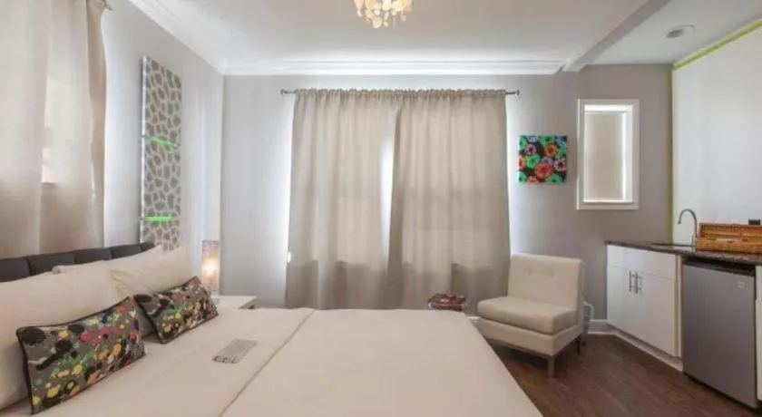 Bed in Odyssey of South Beach Apart Hotel