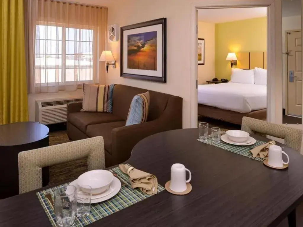 Bed in Candlewood Suites Jefferson City By IHG Bed in Candlewood Suites Jefferson City By IHG