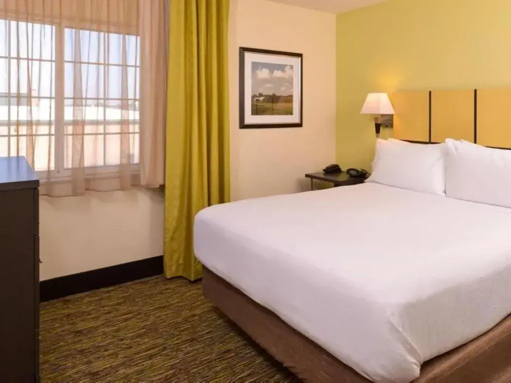 Bed in Candlewood Suites Jefferson City By IHG Bed in Candlewood Suites Jefferson City By IHG