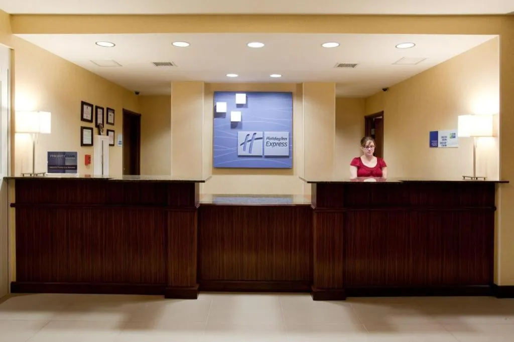 Holiday Inn Express Hotel & Suites Lamar By IHG