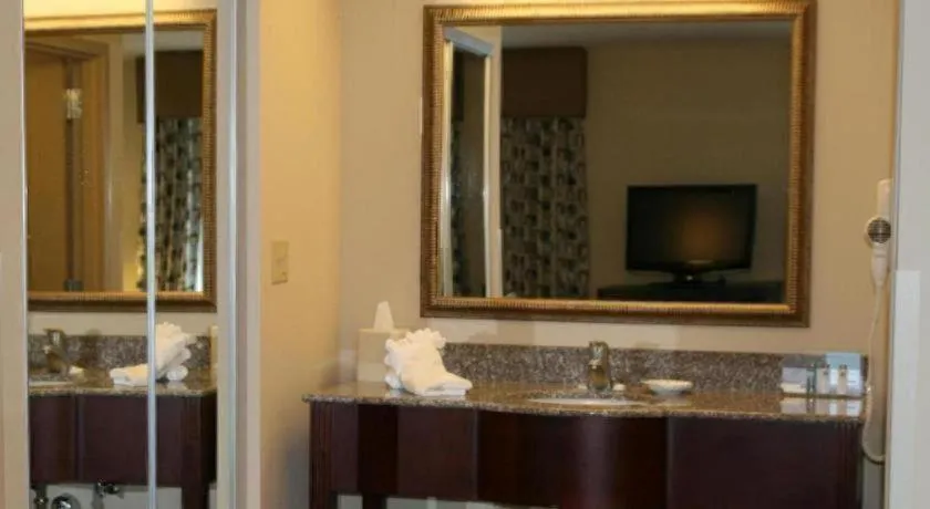 Hampton Inn & Suites Savannah-Airport