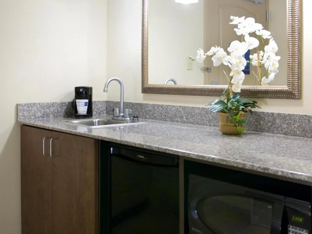 Hampton Inn & Suites Savannah-Airport