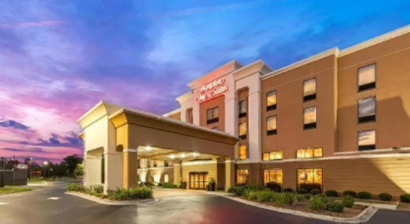 Hampton Inn & Suites Savannah-Airport