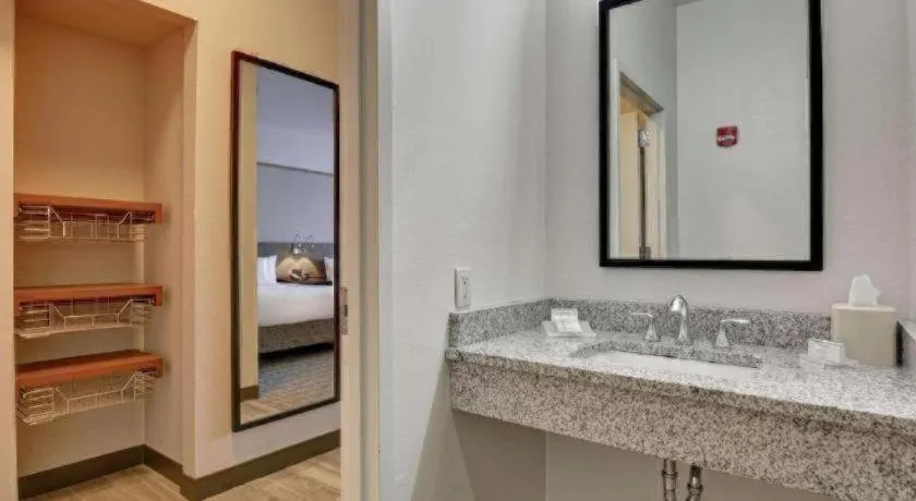 Bed in Hilton Garden Inn Oshkosh