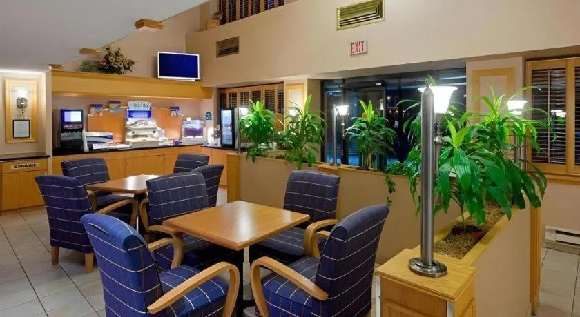 Holiday Inn Express Toronto East - Scarborough By IHG