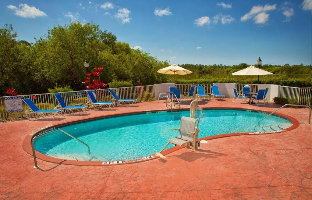 Holiday Inn Express Hotel & Suites Port Charlotte