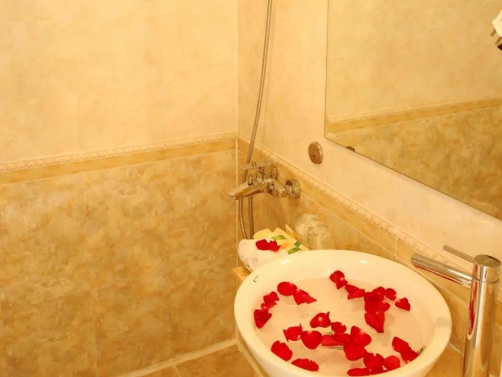 Lenid De Ho Guom Hotel