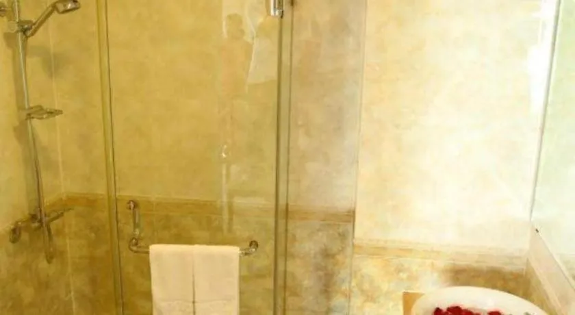 Lenid De Ho Guom Hotel