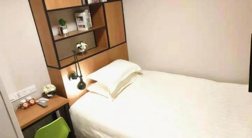 Bed in Jinjiang Inn Style Ningbo Railway Station