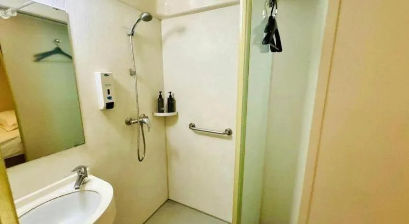 Jinjiang Inn Style Ningbo Railway Station