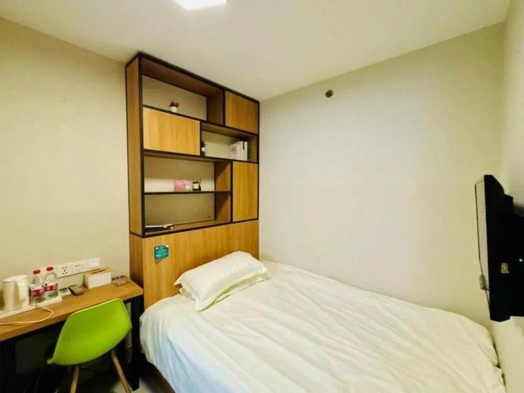 Bed in Jinjiang Inn Style Ningbo Railway Station