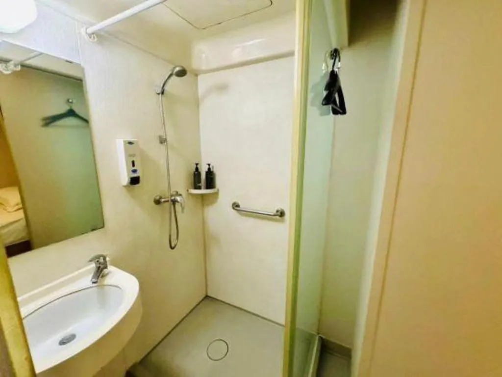 Jinjiang Inn Style Ningbo Railway Station