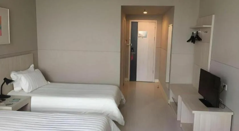 Bed in Jinjiang Inn Shanghai Songjiang University Town