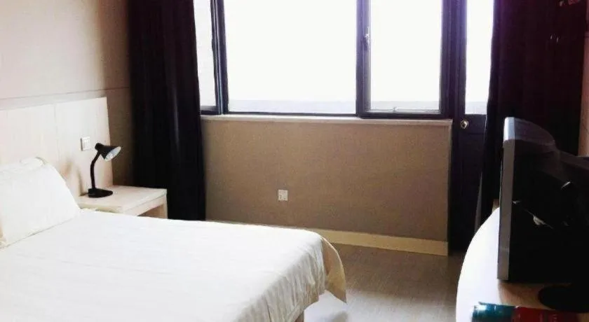 Bed in Jinjiang Inn Shanghai Songjiang University Town