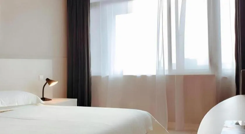 Bed in Jinjiang Inn Shanghai Songjiang University Town