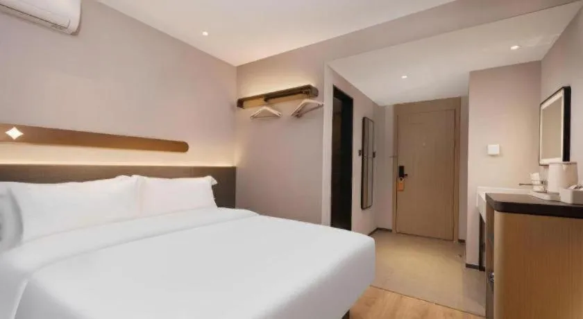 Bed in Jinjiang Inn Wuhan Hanjiang Road Metro Station Jiangtan Pedestrian Street