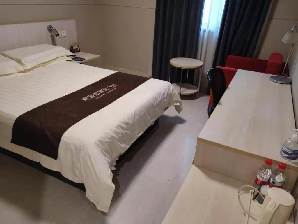 Bed in Jinjiang Inn Wuhan Hanjiang Road Metro Station Jiangtan Pedestrian Street
