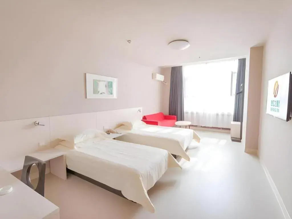 Bed in Jinjiang Inn JiNan Daminghu New Scenic Area Lishan Road Bed in Jinjiang Inn JiNan Daminghu New Scenic Area Lishan Road