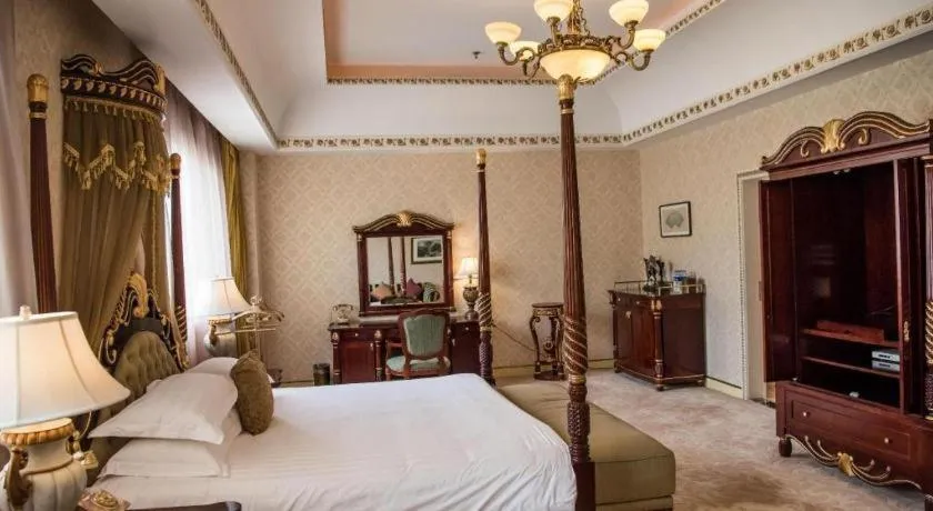 Bed in New Century Hotel Taizhou